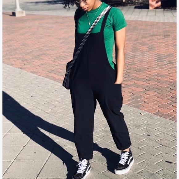 Black Capri Overalls With Side Pockets - LAST MED - Picture 3 of 10